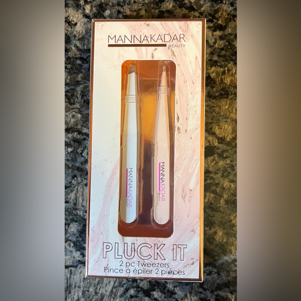 MANNAKADAR BEAUTY “Pluck It” Tweezer Set